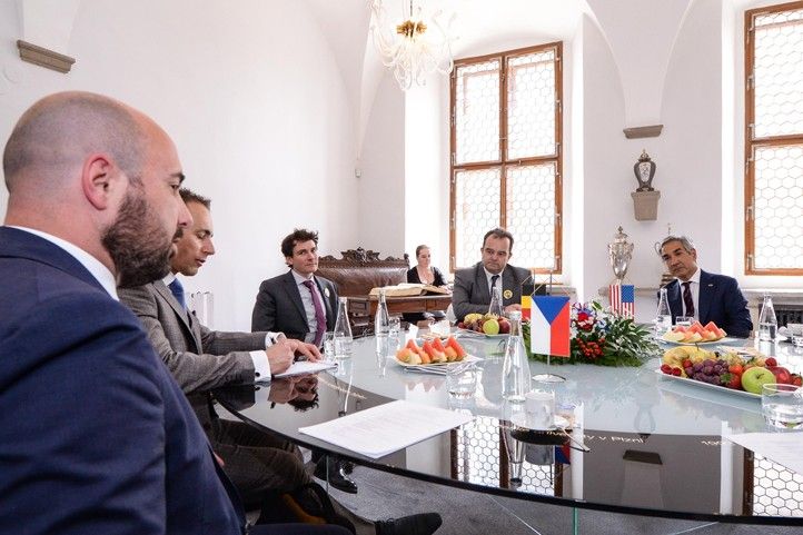 240506_Slavnosti_svobody_Prijeti_pieta_radnice_1