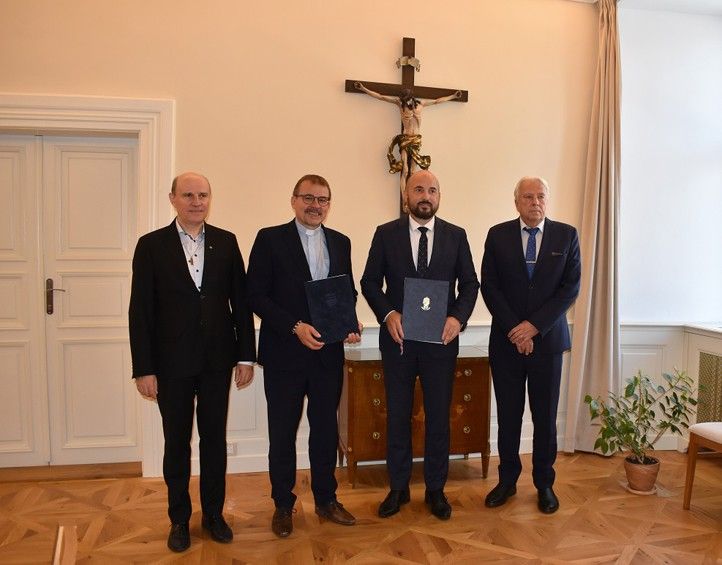 240625_Chlum_podpis_2