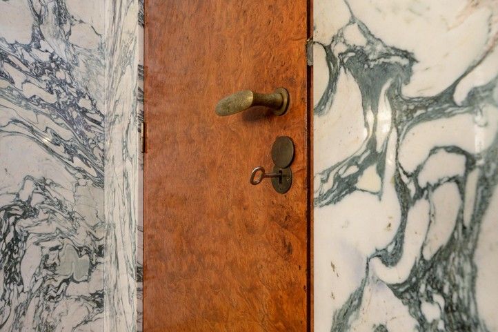 Klatovská 19, současné interiéry (fotografie: M. Pecuch) 240917_Loos_Klatovska_19_Patton_9