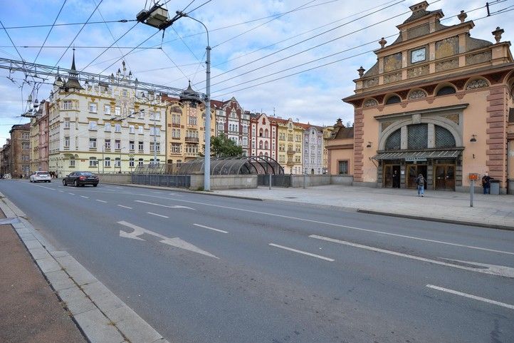 241015_Jizni_nadrazi_jizak_popelnice_1