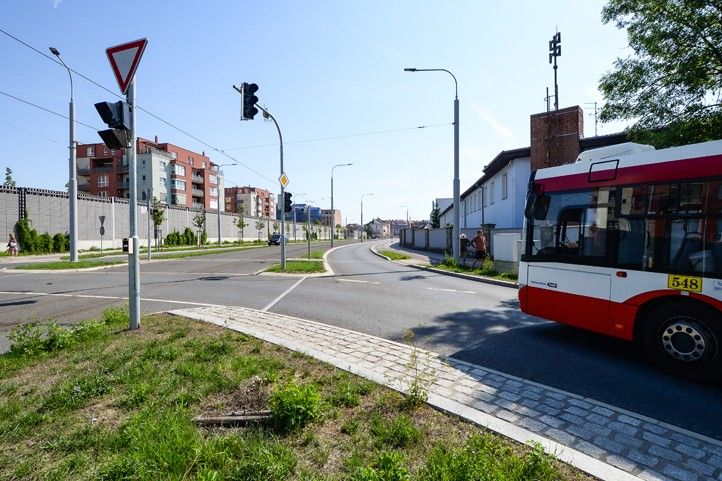 250128_Doprava_IZS_MHD_Bus_semafor_1