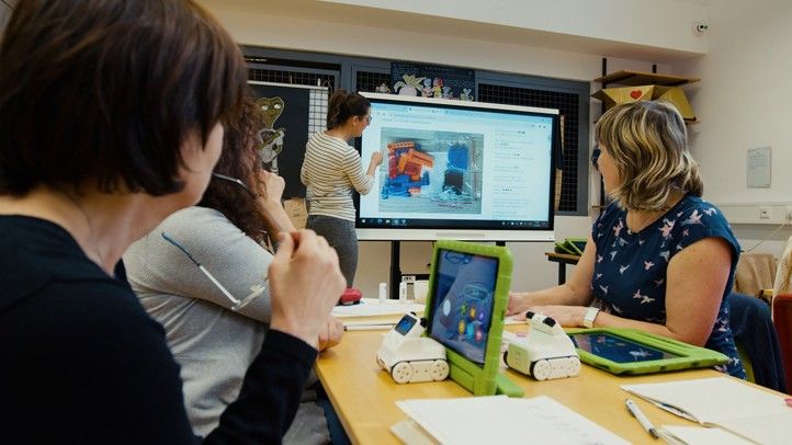 250207_Centrum_robotiky_pedagog_3