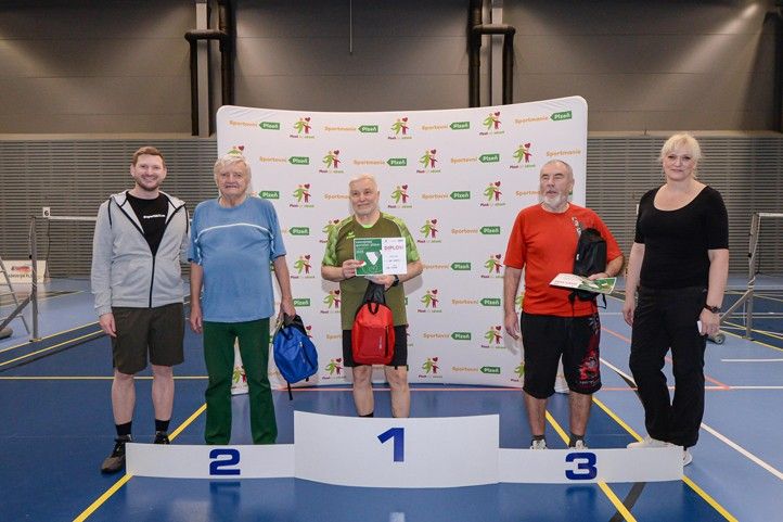 250219_Seniori_sport_stolni_tenis_badminton_1