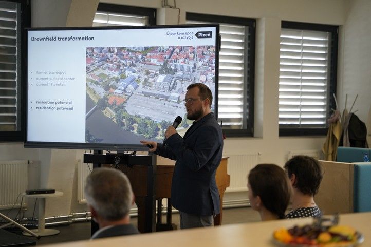 250311_Jihokorejska_navsteva_UKR_Bosak_6