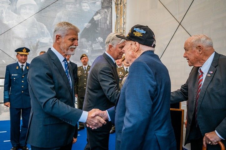 250506_Slavnosti_svobody_Diky_Ameriko_2