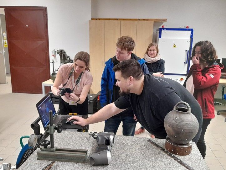 250731_ZCU_skenovani_archeologie_1