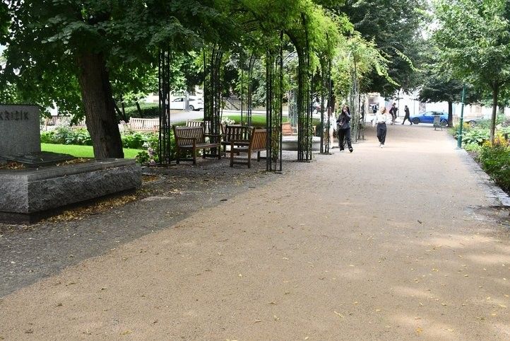 250807_Cesty_Krizikovy_Sady_04