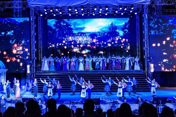 250909_Vesela-vdova_Noc_operou