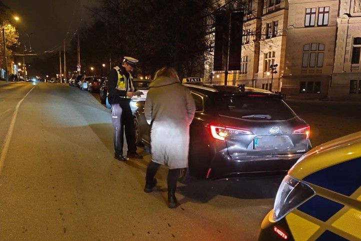 251119_Policie_Taxi_2