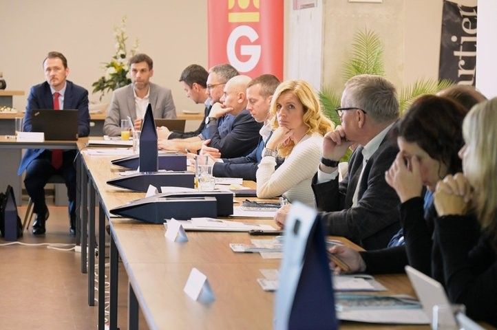 Setkání zástupců metropolitních oblastí a aglomerací v Hradci Králové. Fotografie: ITI Hradecko-pardubické aglomerace 251128_iti_02