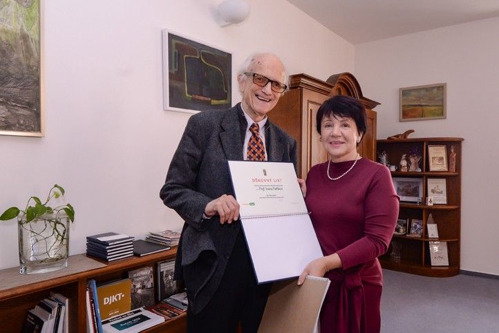 Přijetí na plzeňské radnici (fotografie: M. Pecuch) 251211_Parik_2