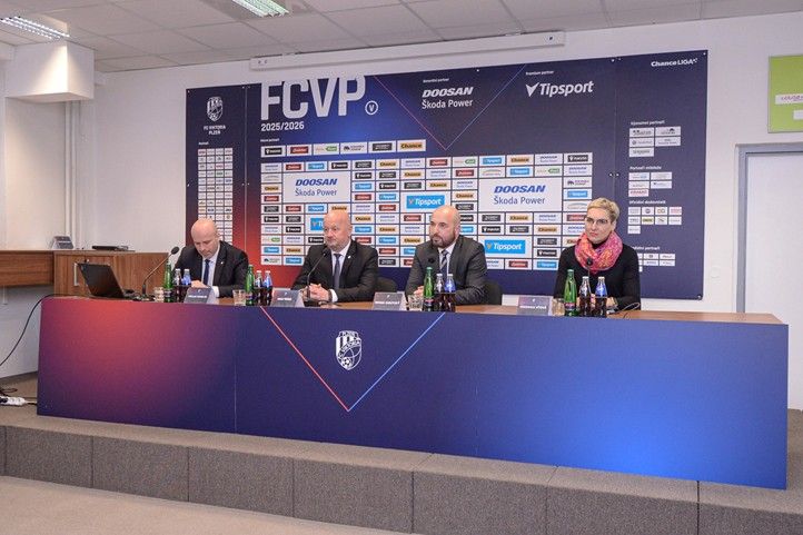 260310_Fotbal_stadion_rozvoj_TK_1