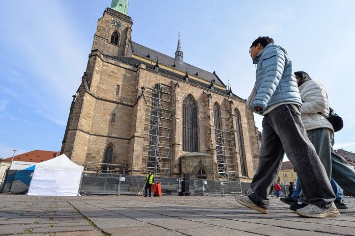 Katedrála sv. Bartoloměje (fotografie: M. Pecuch) 260319_Katedrala_oprava_strechy_1