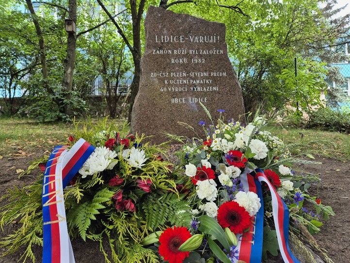Zdroj fotografií: ÚMO Plzeň 1 260611_Lidice_pietni_akt_4