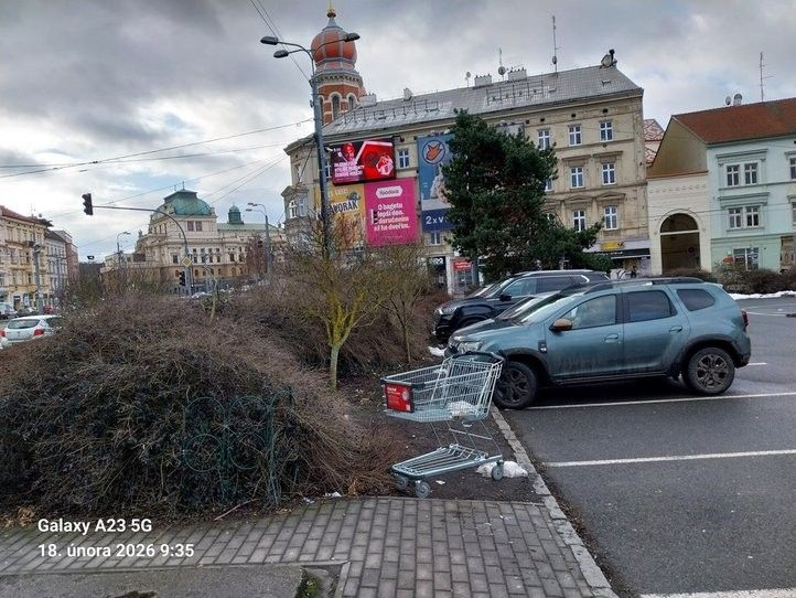 Sady Pětatřicátníků před rekonstrukcí. Fotografie: K. Čakarovová 260824_Sady_Petatricatniku_7