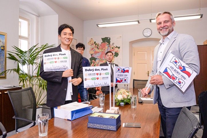 Přijetí na plzeňské radnici (fotografie: M. Pecuch) 260918_Prijeti_Jižni_Korea_1